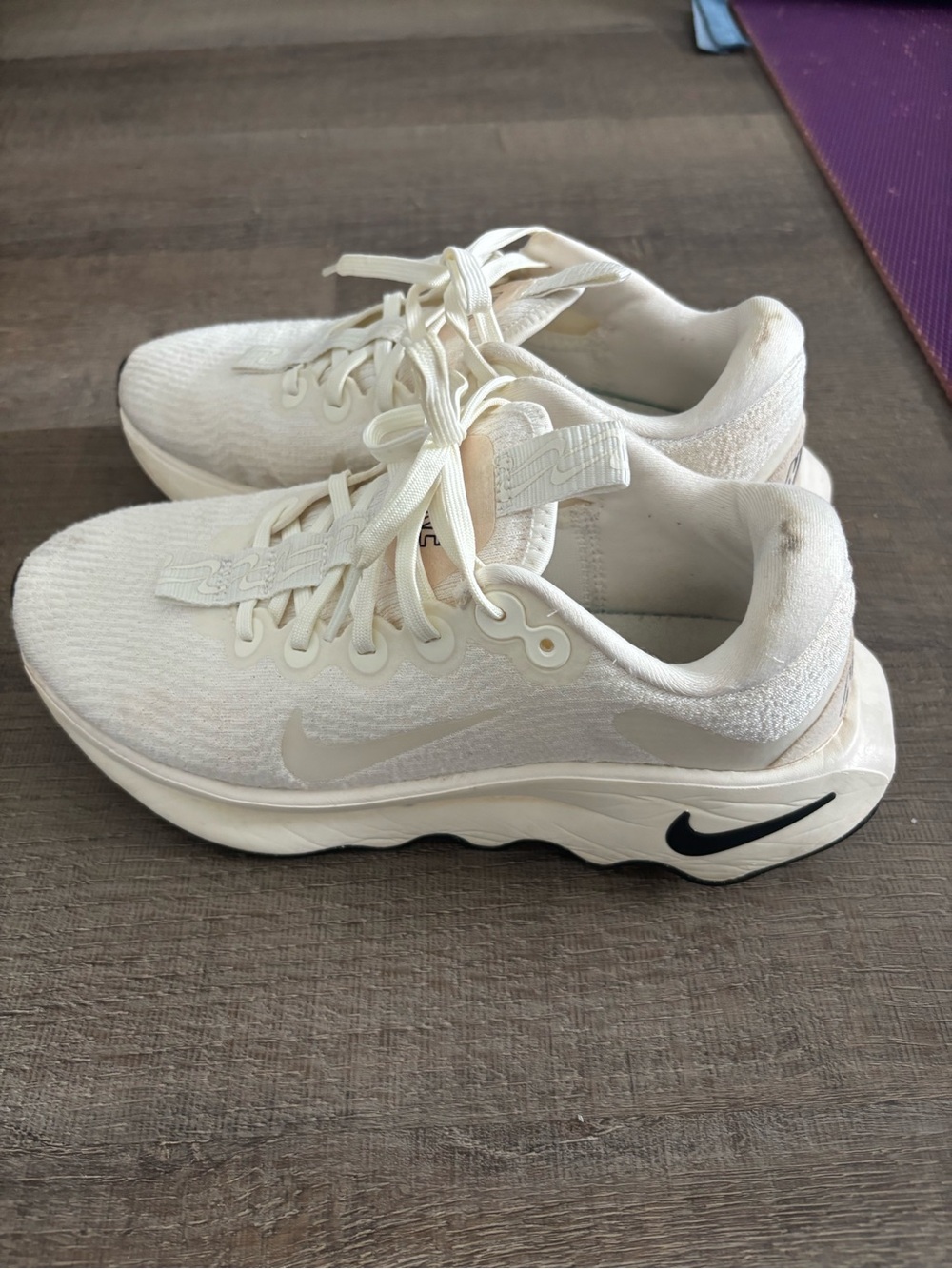Nike Cream/Black Lightweight Knit Running Shoes
